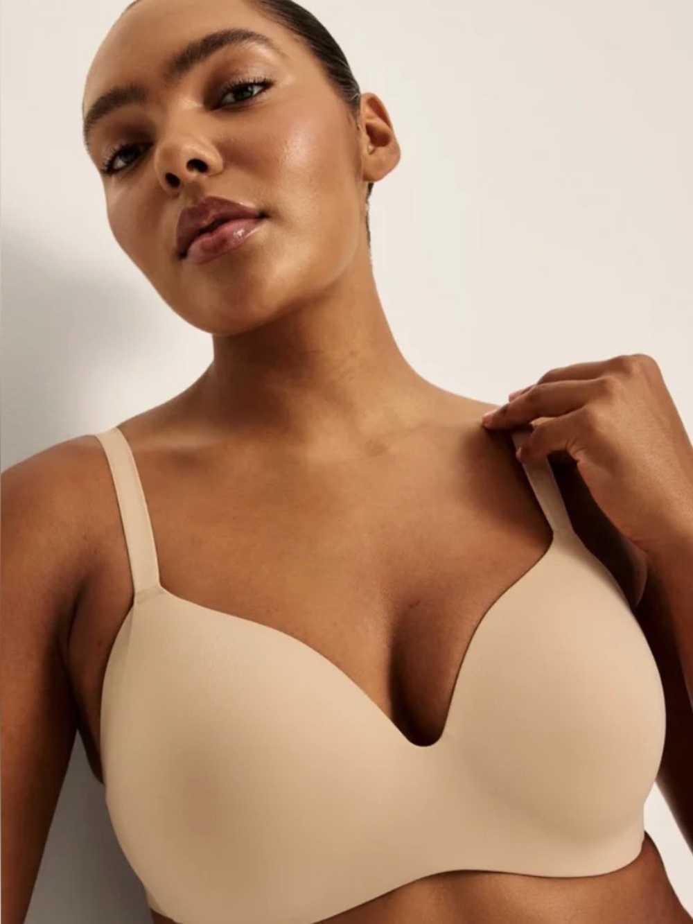 Knix Smooth Nude Contour Bra sand color